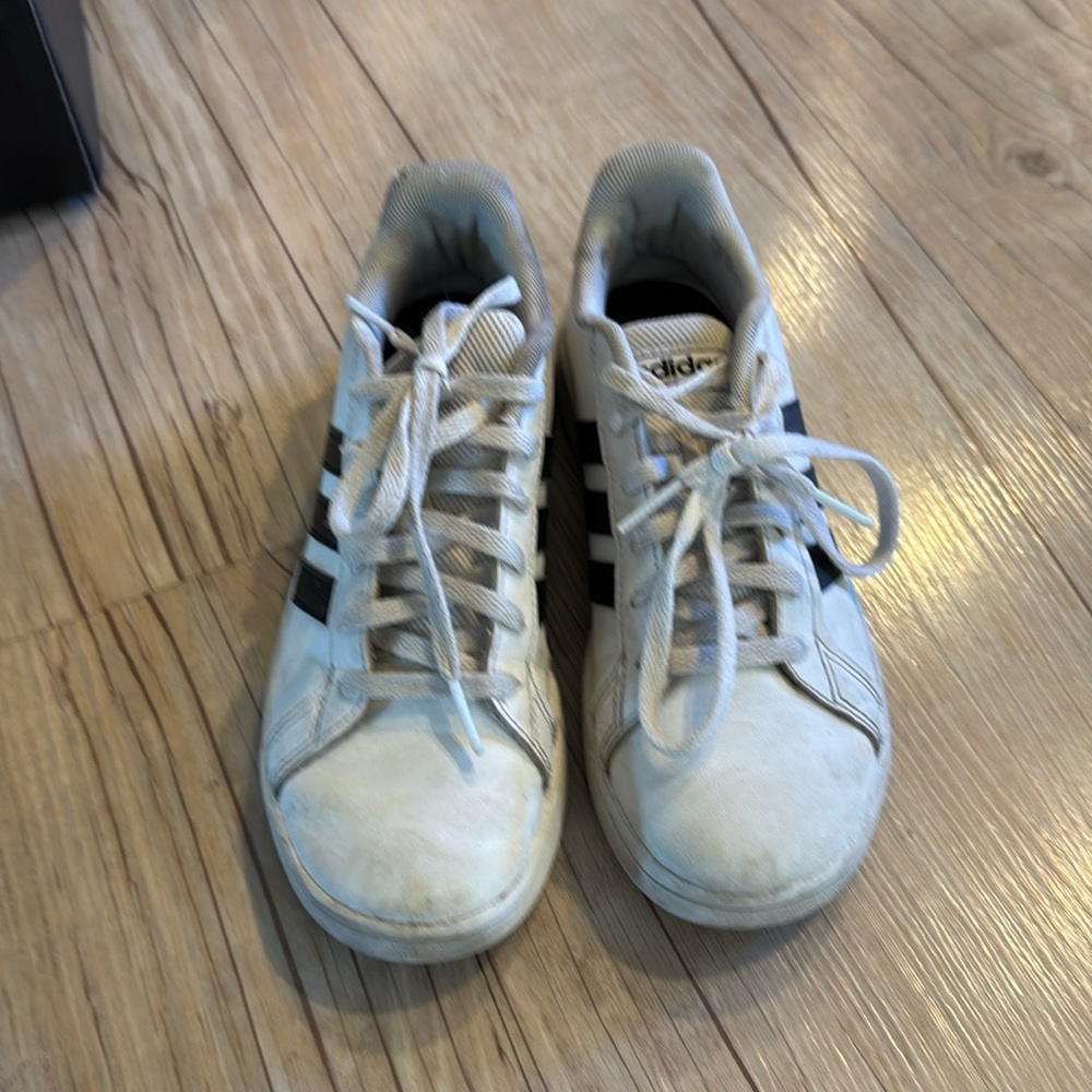 Adidas grand court sneakers